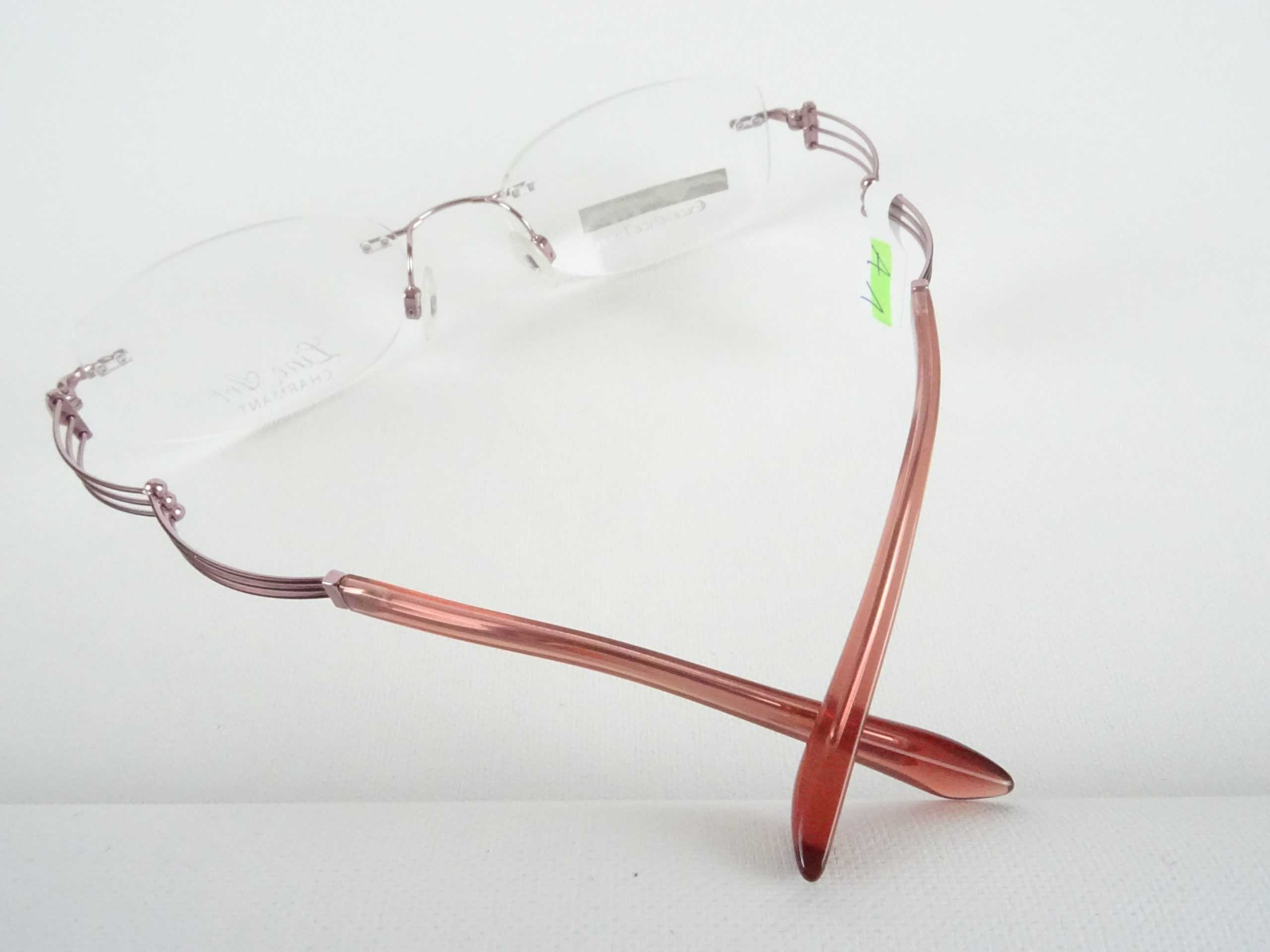 Randlose Titanfassung rosa Brille für Damen aus nickelfreiem, leichtem Titan  CHARMANT schmales Gesicht Gr. S – Vintage Brillen Welt