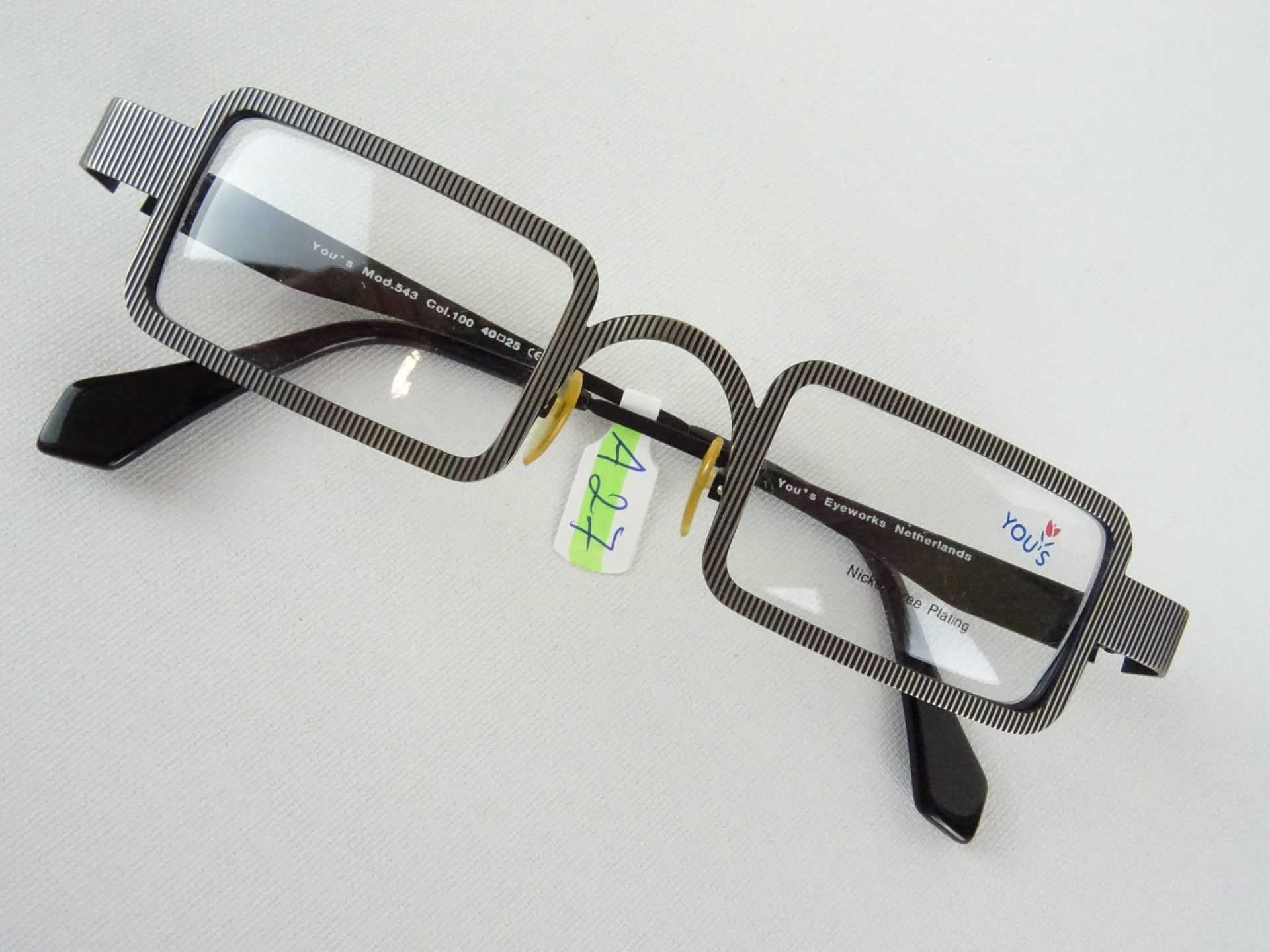 Coole, ausgefallene Brille Metallgestell breiter Rand schwarz-silber extrakleine eckige Glasform nickelfrei Gr. M – Bild 2