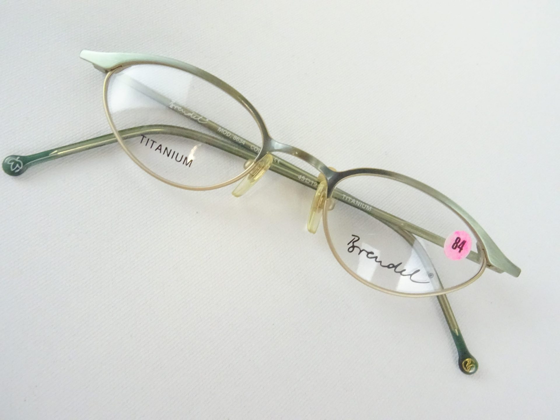 BRENDEL Damenbrille Cateye  Titangestell nickelfrei kleine Gläser für zierliche Gesichter gold-grüne Titanfassung Gr. S – Bild 2