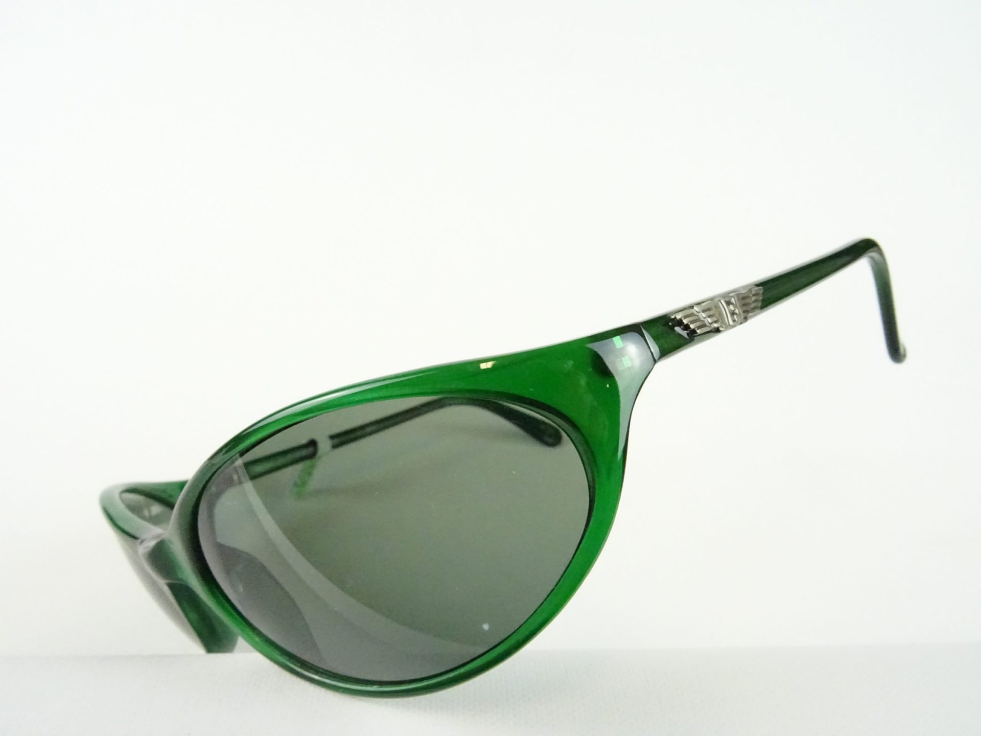 FOSSIL grüne Sportbrille Sonnenbrillen unisex curved mit grauer Tönung  Fahrradbrillen Sportbrillen Biker Gr. L – Bild 3