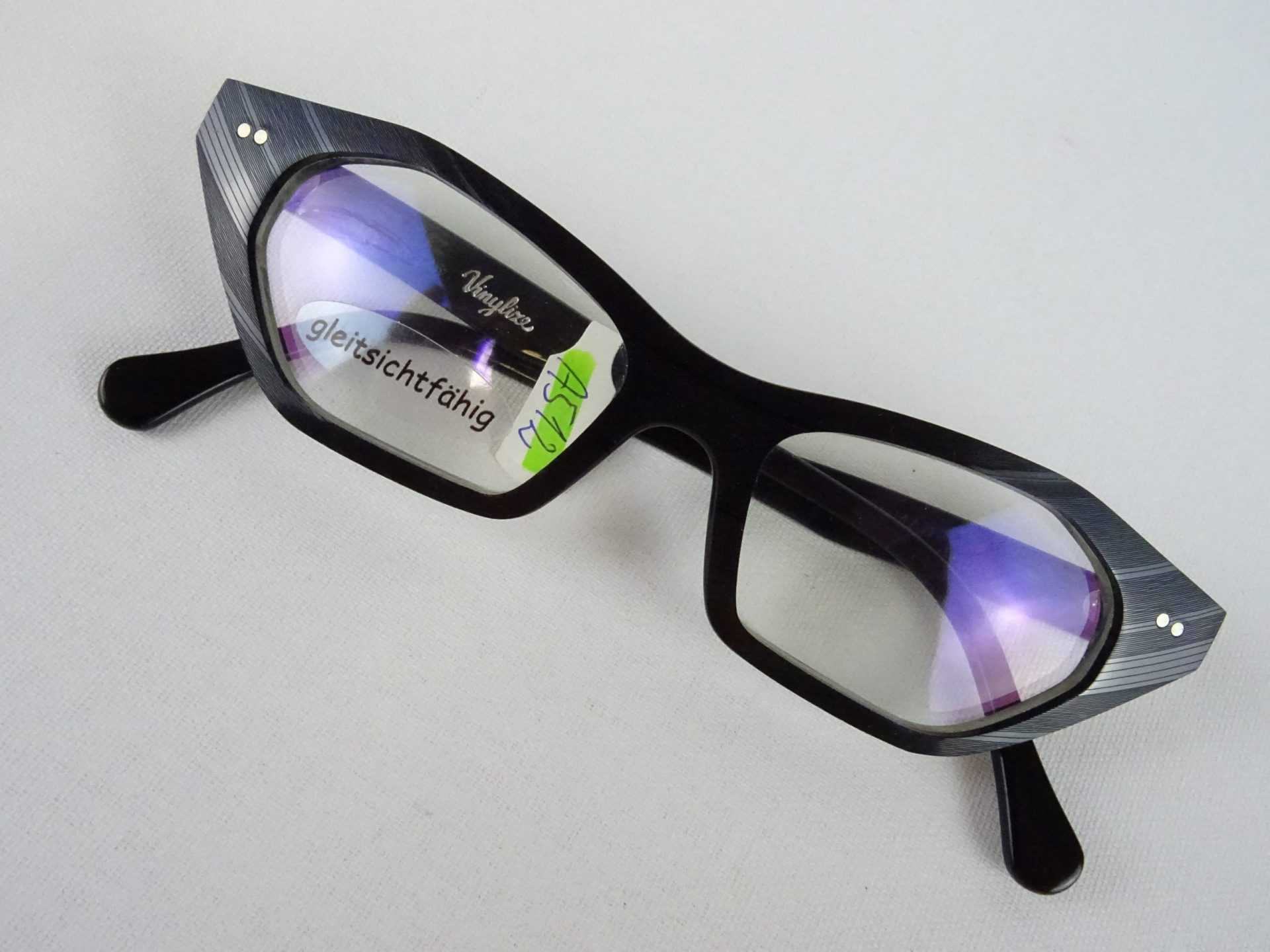 Vinylize Brille ausgefallene Damenfassung Cateye aus schwarzem Schallplattenvinyl handmade Brillen selten Brillengestelle Gr. M – Bild 2