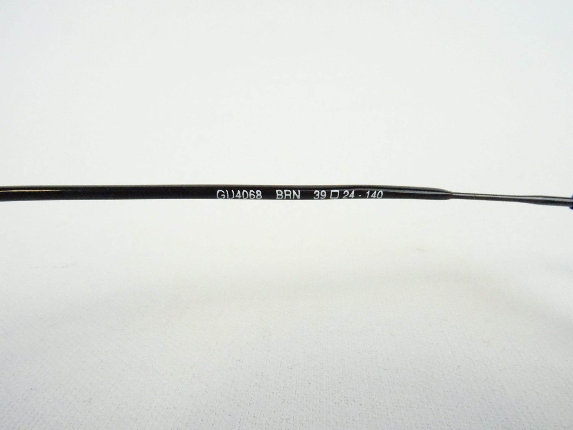 Guess Brille braune Brillenfassung Unisex Brillen kleine ovale Form Kunststoff gestell mit Nasenstegen Oberlehrerstil ausgefallen Gr. M – Bild 5
