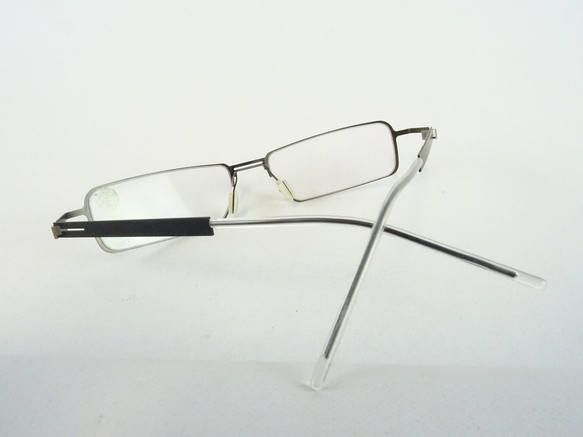 Titanbrille MARKUS T. T010 Brillenfassung schwarz Titangestelle schmal eckig für Allergiker filigran leicht Gr. M – Bild 4