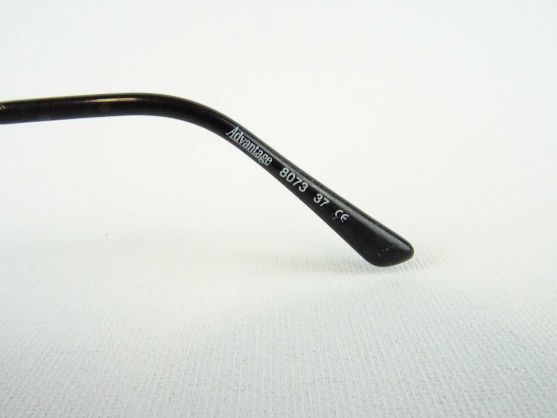 Brille Advantage Damenfassung Metallgestell silbergrau oval nur mit Oberrand ausgefallen verspielt Gr. M – Bild 5